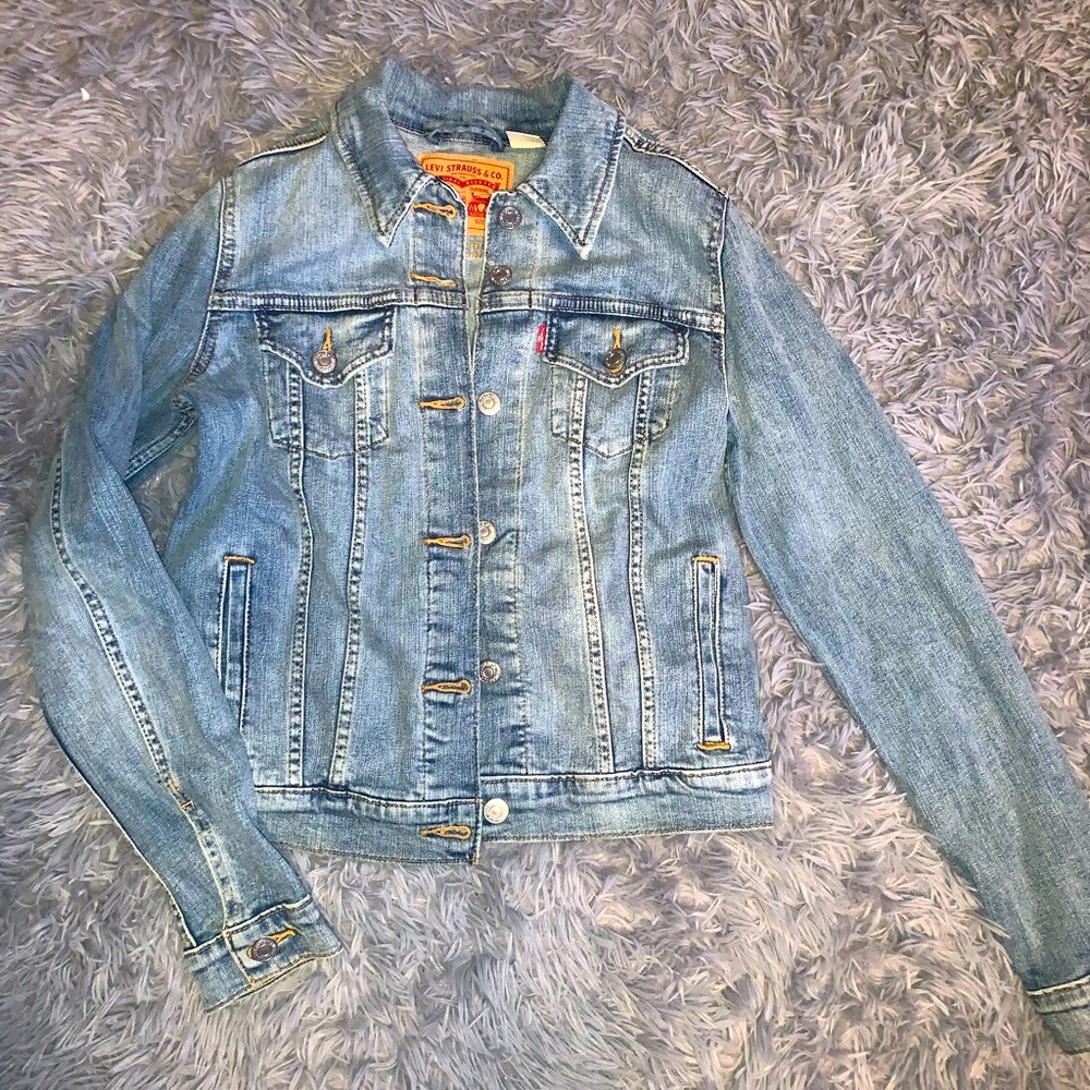 levi’s women’s jean jacket